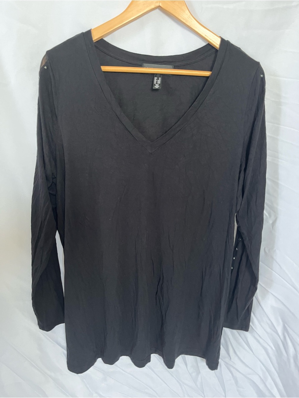 Love & Legend Black Vneck Shirt long sleeve - Picture 2 of 5